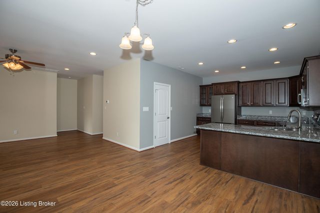 3411 Eastbrook Dr, La Grange, KY 40031