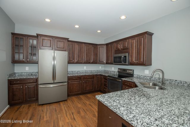 3411 Eastbrook Dr, La Grange, KY 40031