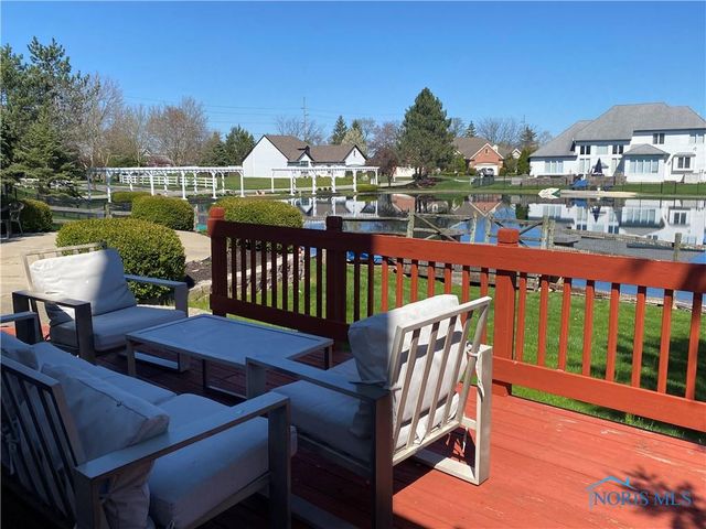 5724 Sunset Lake Drive, Sylvania, OH 43560