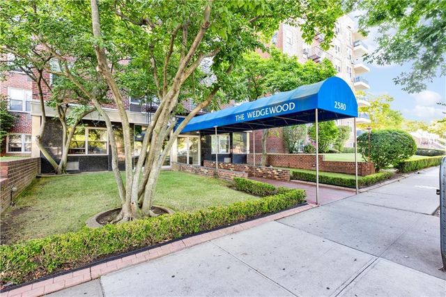 2580 Ocean Parkway 2K, Brooklyn, NY 11235
