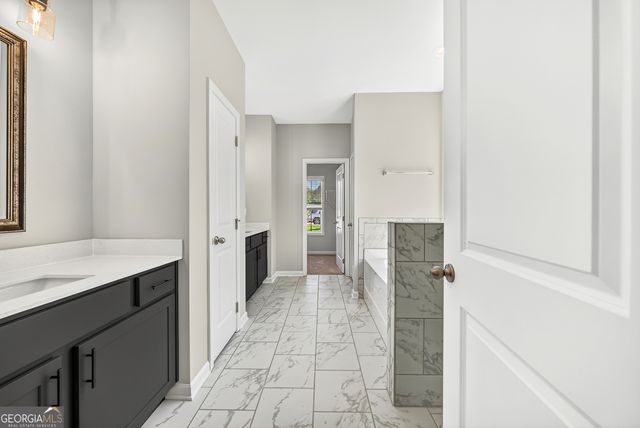 104 Beaver Creek Way 264, Lagrange, GA 30241