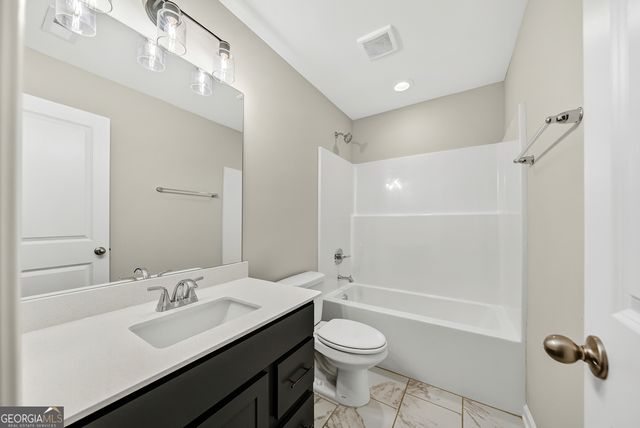 104 Beaver Creek Way 264, Lagrange, GA 30241