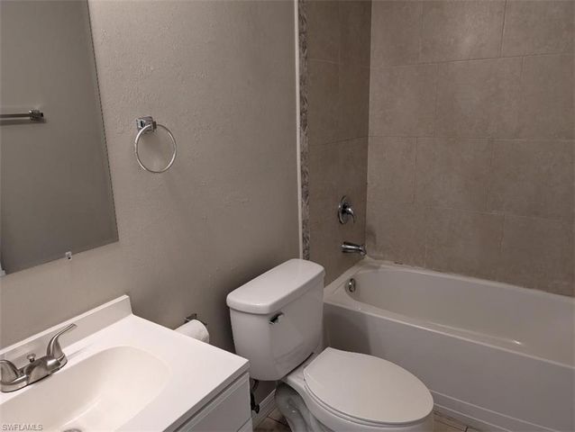 3702 SE 9th PL # 3702, Cape Coral, FL 33904