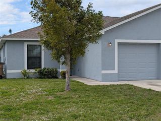 3702 SE 9th PL # 3702, Cape Coral, FL 33904