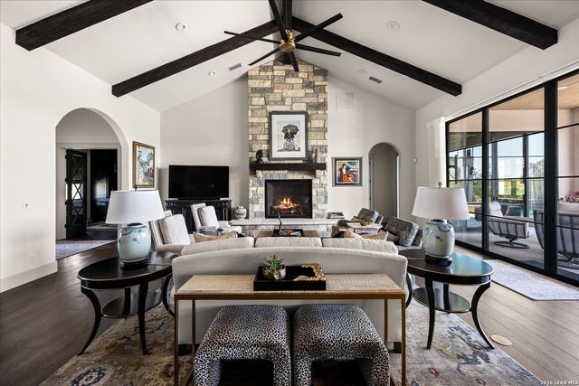 31209 KEENELAND DR, Fair Oaks Ranch, TX 78015