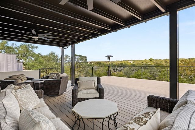 31209 KEENELAND DR, Fair Oaks Ranch, TX 78015
