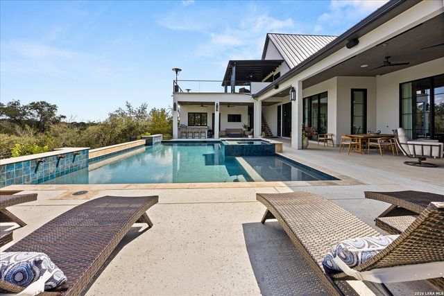 31209 KEENELAND DR, Fair Oaks Ranch, TX 78015