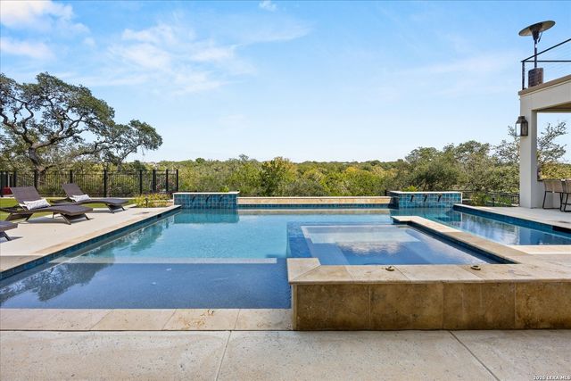 31209 KEENELAND DR, Fair Oaks Ranch, TX 78015
