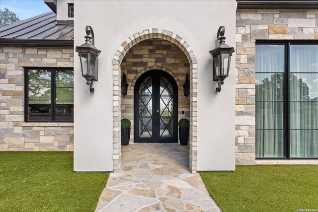 31209 KEENELAND DR, Fair Oaks Ranch, TX 78015