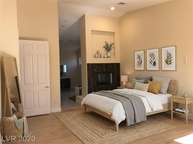 2552 Regency Cove Court, Las Vegas, NV 89121