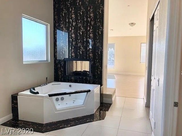 2552 Regency Cove Court, Las Vegas, NV 89121