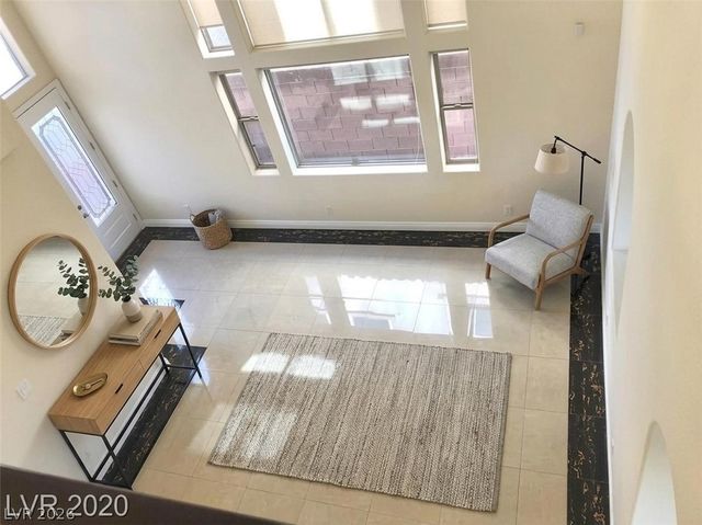 2552 Regency Cove Court, Las Vegas, NV 89121