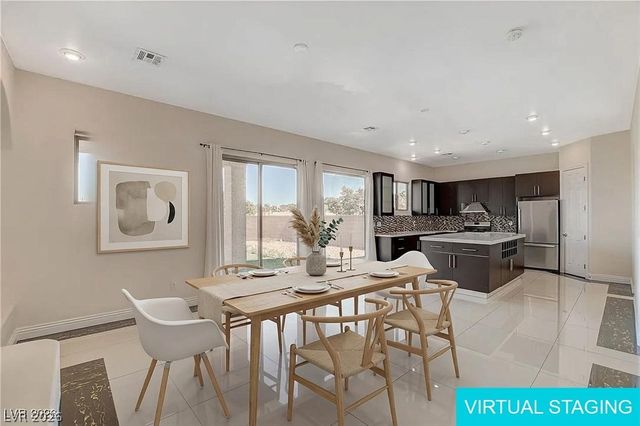 2552 Regency Cove Court, Las Vegas, NV 89121