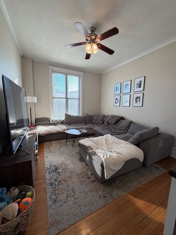 3730 N Sheffield Avenue 3R, Chicago, IL 60613