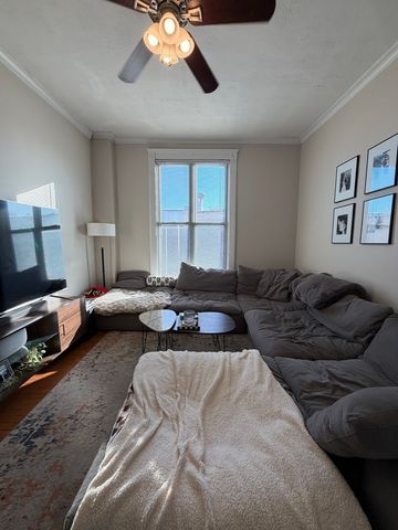 3730 N Sheffield Avenue 3R, Chicago, IL 60613