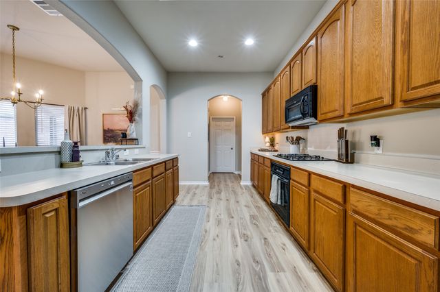 7514 Saint Stephens Square, Frisco, TX 75035
