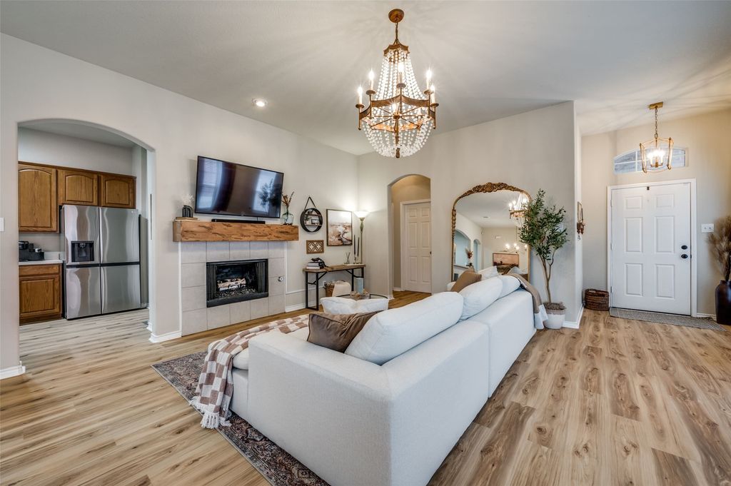 7514 Saint Stephens Square, Frisco, TX 75035