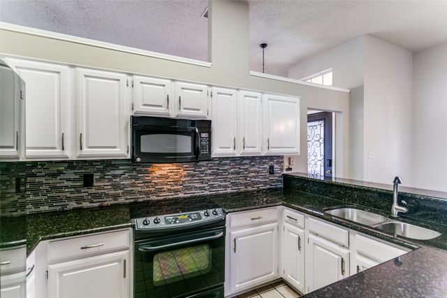 613 Willow Oak Street, Allen, TX 75002