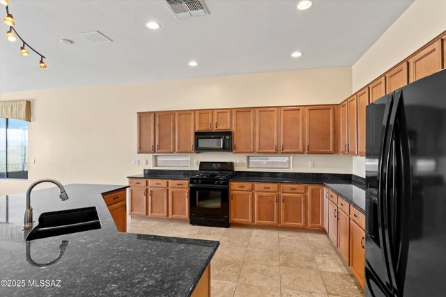 12616 N Gentle Rain Drive, Marana, AZ 85658