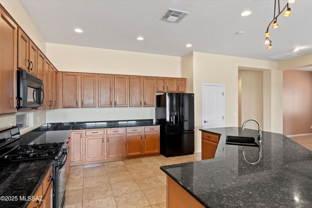 12616 N Gentle Rain Drive, Marana, AZ 85658