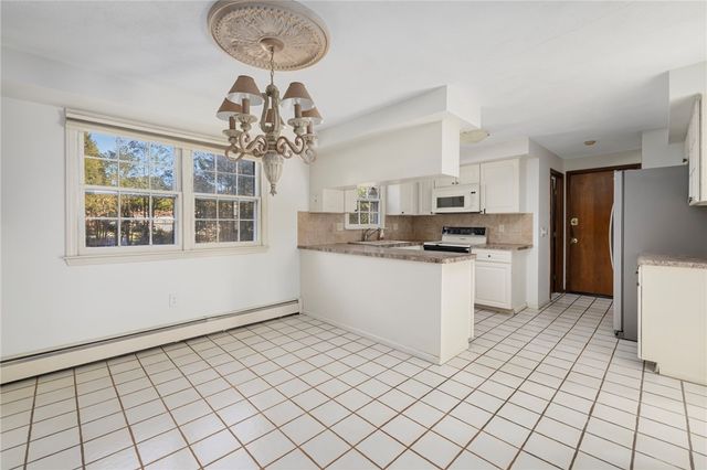 55 Hillcrest Drive, Cranston, RI 02921