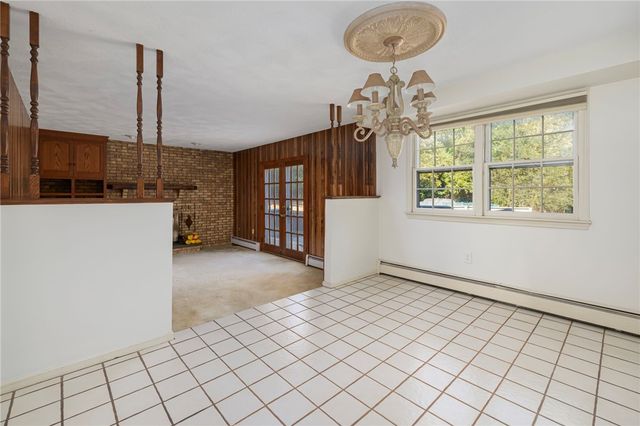 55 Hillcrest Drive, Cranston, RI 02921