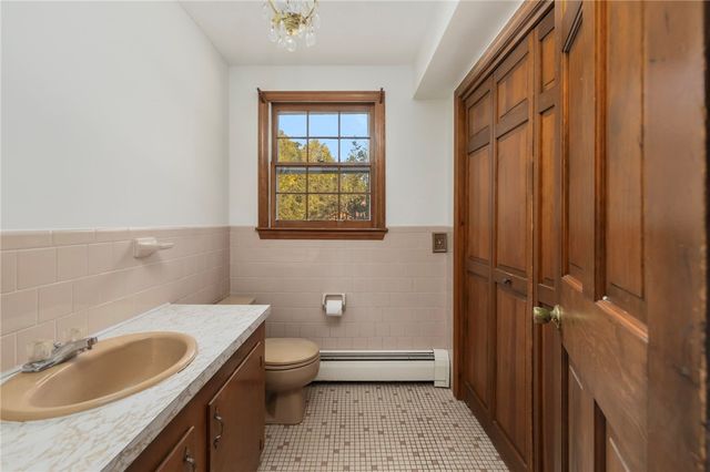 55 Hillcrest Drive, Cranston, RI 02921