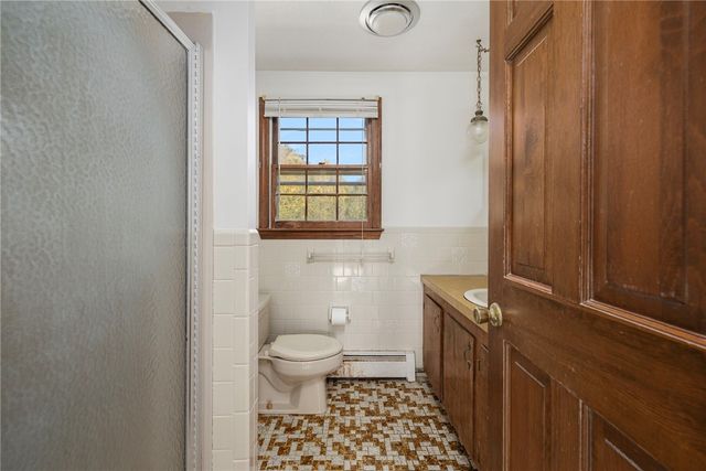 55 Hillcrest Drive, Cranston, RI 02921
