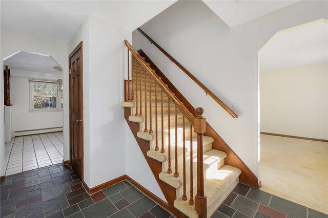 55 Hillcrest Drive, Cranston, RI 02921
