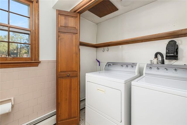 55 Hillcrest Drive, Cranston, RI 02921