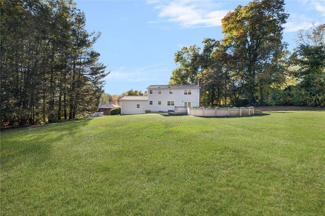 55 Hillcrest Drive, Cranston, RI 02921