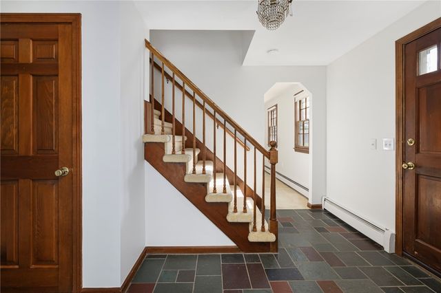 55 Hillcrest Drive, Cranston, RI 02921