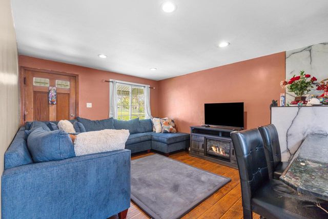 3319 25th STREET, Milwaukee, WI 53215
