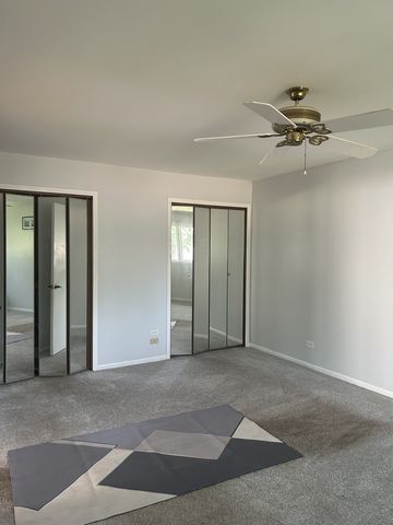 127 Villa Way 127, Bloomingdale, IL 60108