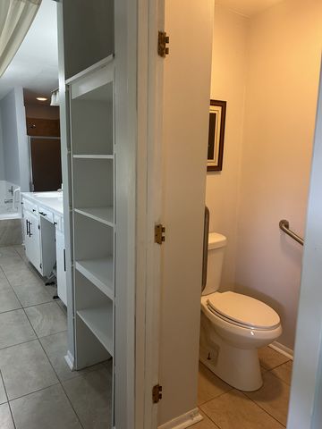 127 Villa Way 127, Bloomingdale, IL 60108