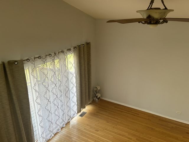 127 Villa Way 127, Bloomingdale, IL 60108