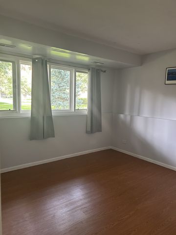 127 Villa Way 127, Bloomingdale, IL 60108