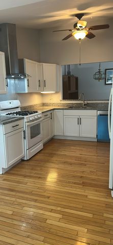 127 Villa Way 127, Bloomingdale, IL 60108