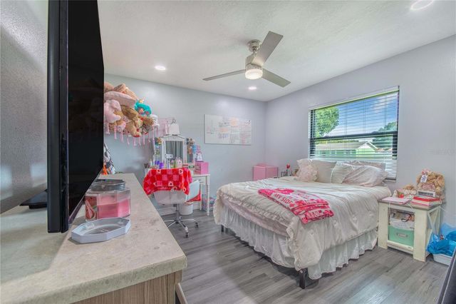 2426 VIEW WAY, Lakeland, FL 33810