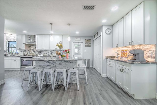 2426 VIEW WAY, Lakeland, FL 33810