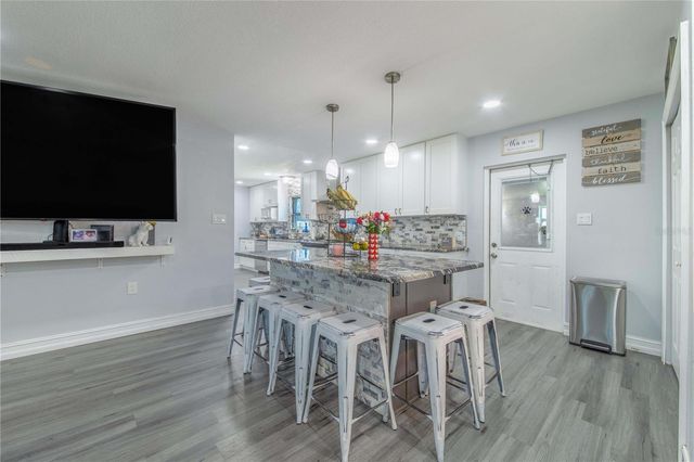 2426 VIEW WAY, Lakeland, FL 33810