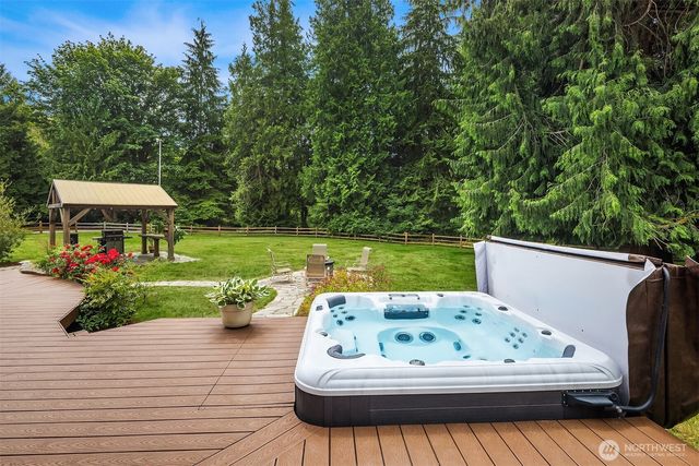 7717 252nd Avenue NE, Redmond, WA 98053