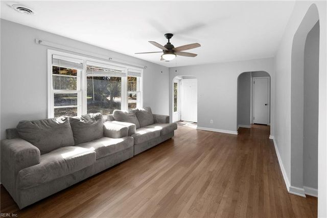 137 Deep Creek RD, Newport News, VA 23606