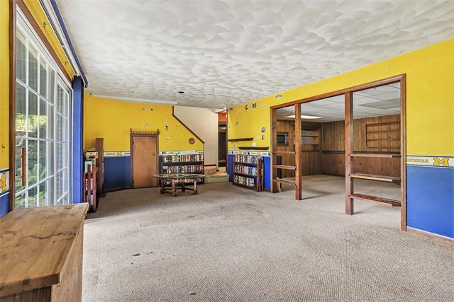 8374 W Q Avenue, Mattawan, MI 49071