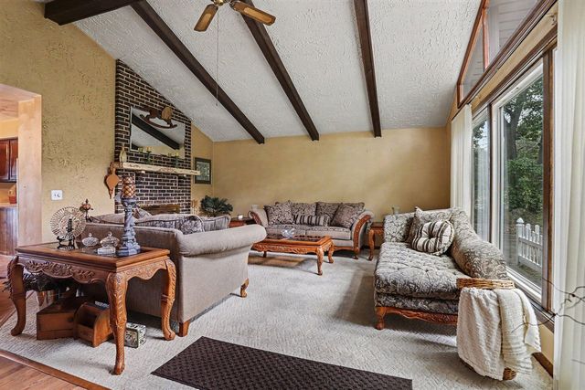 8374 W Q Avenue, Mattawan, MI 49071
