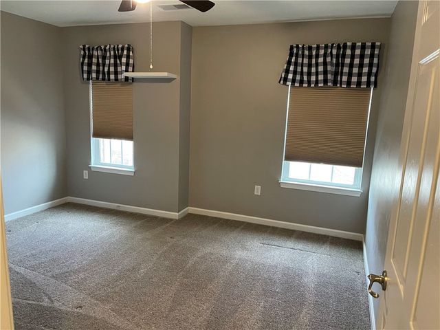 409 Fairgate Dr, Pine Twp, PA 15090