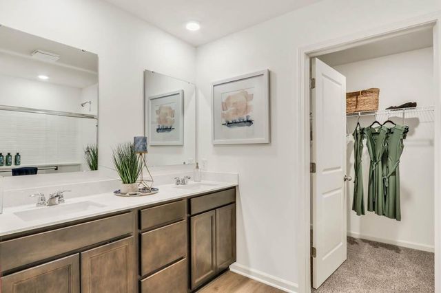 7123 Oakmont ROAD, Mount Pleasant, WI 53403