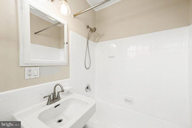 3380 GUNSTON RD, Alexandria, VA 22302