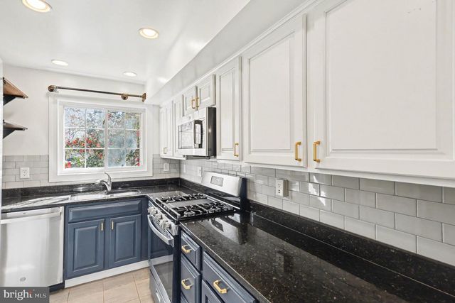 3380 GUNSTON RD, Alexandria, VA 22302