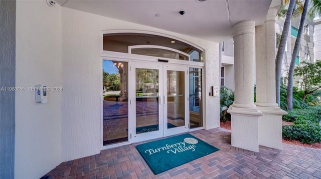 20000 E Country Club Dr 512, Aventura, FL 33180